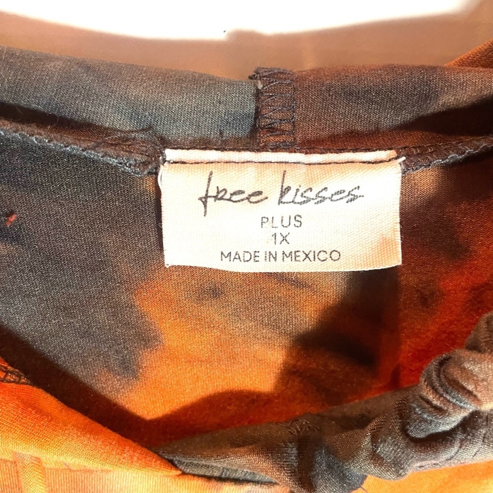 Women’s Free Kisses Orange & Charcoal Tie-Dye Hoodie Pullover Size Plus Size 1X - Picture 5 of 8